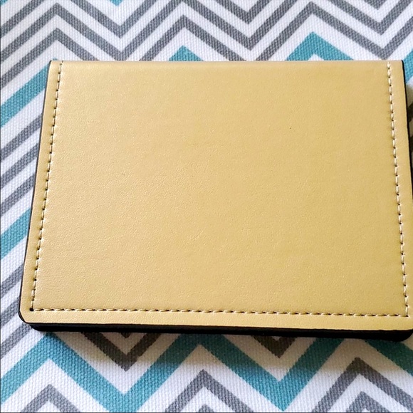 Itssē Eyeshadow Palette - Picture 5 of 7